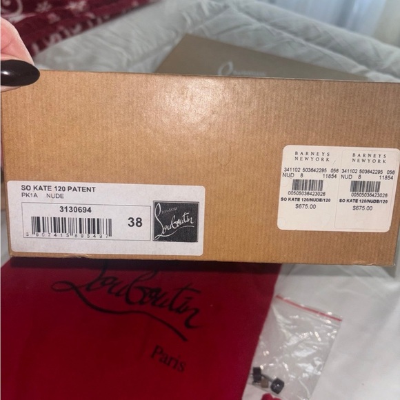 Christian Louboutin So Kate Pumps - Picture 12 of 12